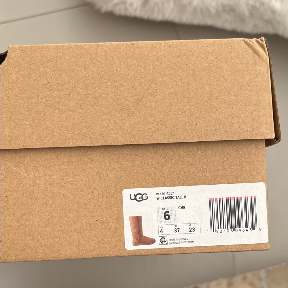 NWT - UGG Classic Tall II Boots - Chestnut🤎 - Picture 2 of 9